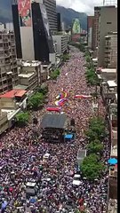 Manifestantes cantaron el Himno Nacional en la Av. Francisco de Miranda