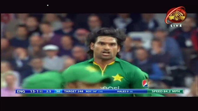 محمد عرفان آتے ہی چھا گئے !! عرفان کی شاندار بولنگ اور رضوان کا شاندار کیچ، انگلینڈ کا پہلا کھلاڑی آؤٹ