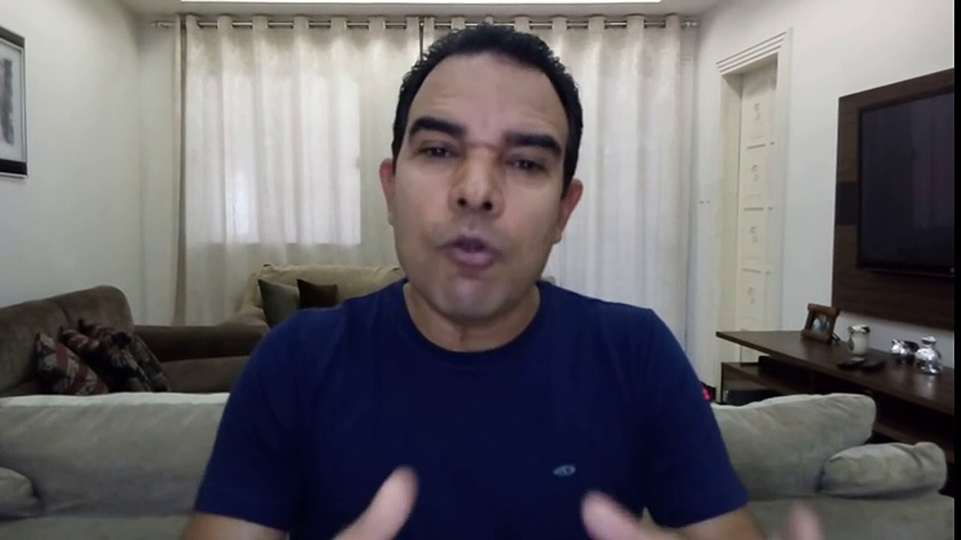 Esposa de pastor falecido é despejada pela IURD. Ex bispo