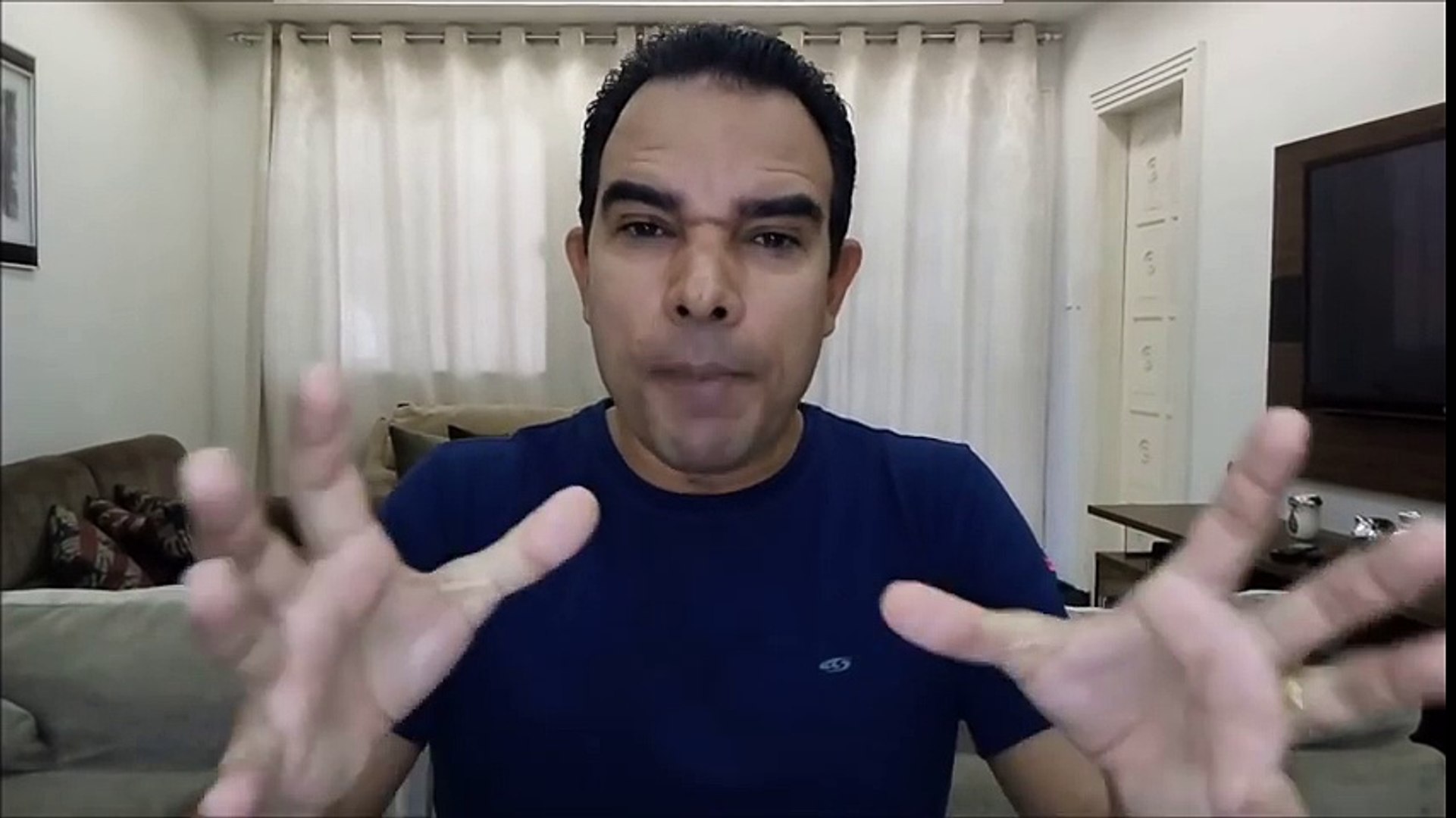 Camarão e caranguejo com dinheiro da fogueira santa. Parte 2 - Ex-bispo!