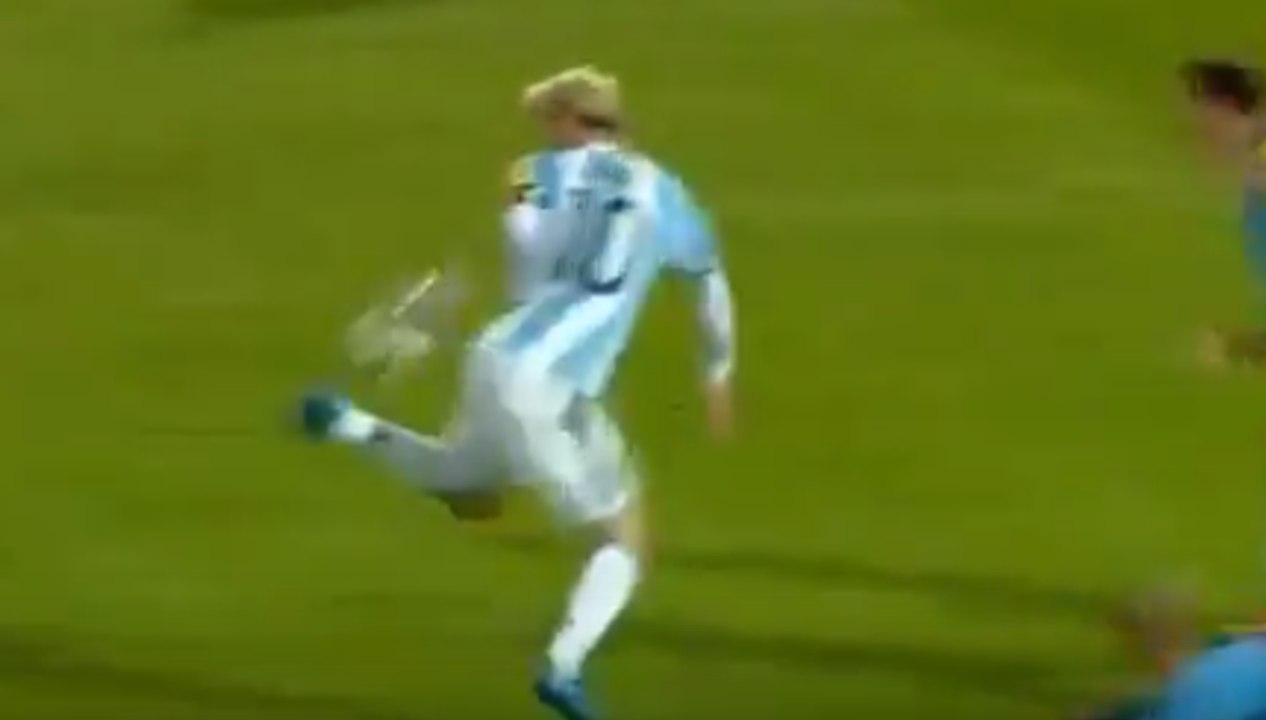 Lionel Messi marque pour son retour en sélection - Argentine vs. Uruguay