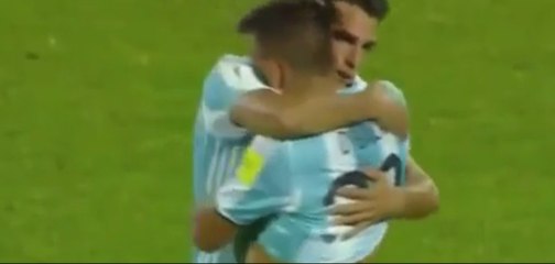 Paulo Dybala en pleurs après avoir reçu un carton rouge - Argentine vs Uruguay