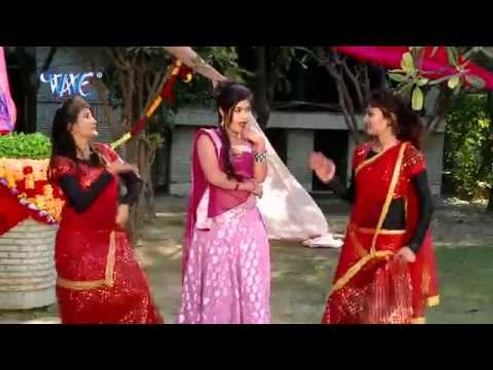 होली में रोवे लागले सैया - Mast Holi Song  Rang barse Bhige Chunar Wali |  Anu Dubey 2014 Holi