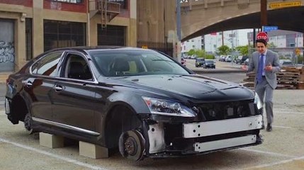 Unluck guy discovers his car with no wheels