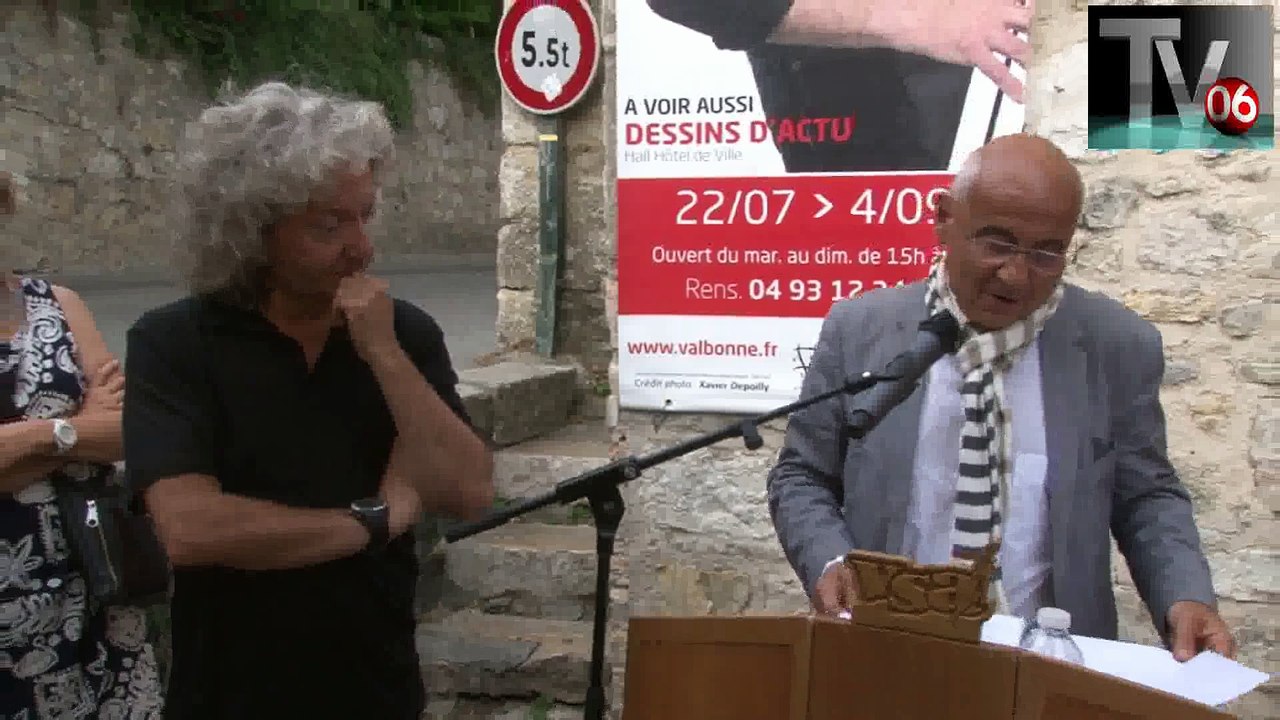 Kristian expose ses dessins à Valbonne