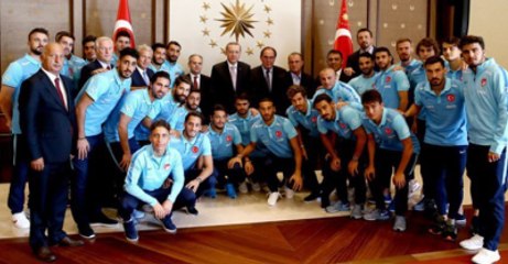 Recep Tayyip Erdoğan'dan Fatih Terim'e: Arda Turan'a İhtiyacımız Var