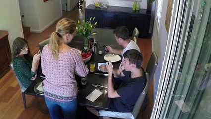 Ce poivrier est en fait un hacker de Wifi qui coupe tout en un tour de poivre! Ahahah