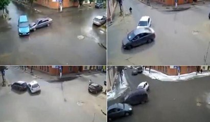 'Kaza kavşağı'nda yaşananlar kamerada... Halk isyan etti