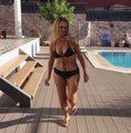 Hülya Avşar'ın Bikinili Dansı Sosyal Medyayı Salladı