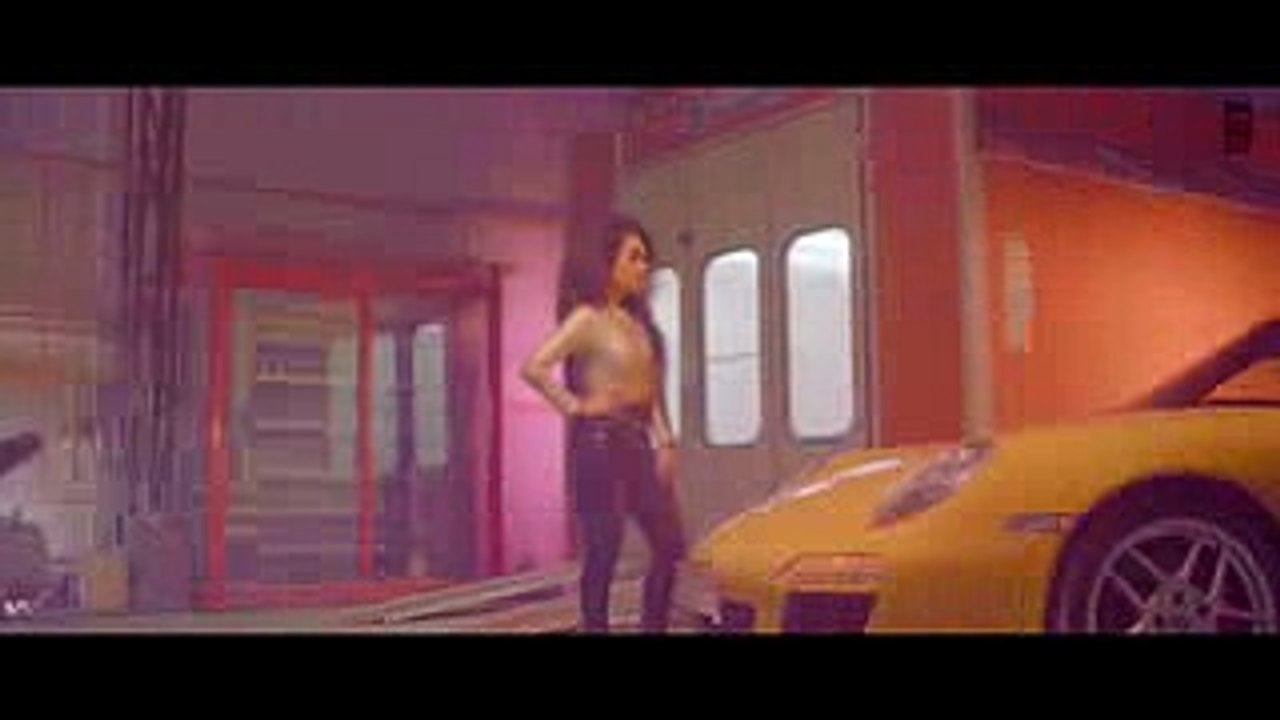 Car Mein Music Baja - Neha Kakkar, Tony Kakkar ( Official Video) - YouTube_2