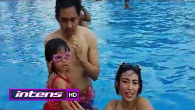 Serunya Liburan Ayu Dewi dan Keluarga Kecilnya di Dubai - Intens 02 September 2016