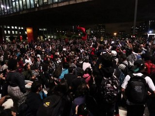 Le conservateur Temer gouvernera un Brésil en pleine tourmente