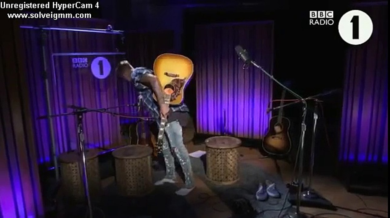 Justin Bieber BBC Radio 1 - Full Live Performance - LIVE LOUNGE - video  Dailymotion