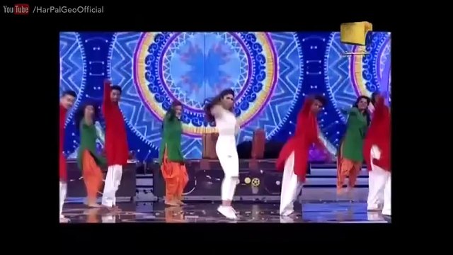 Sohai Ali Abro Stuns with her Elegant Moves Lux Style Awards 2016