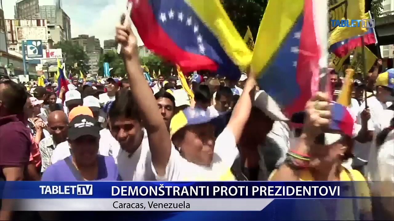 DEMONSTRANTI PROTI PREZIDENTOVI
