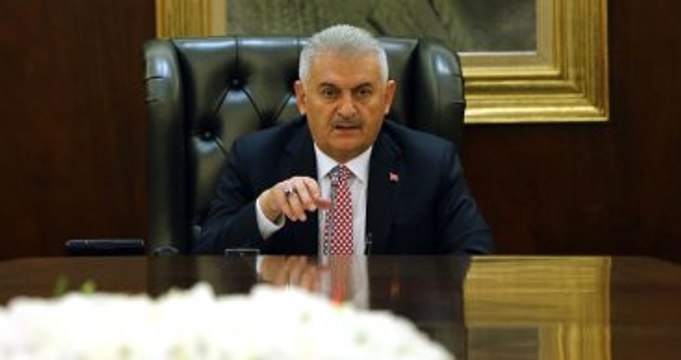 Başbakan: Teröre Bulaşmış 14 Bin Öğretmen Başka Bölgeye Atanacak