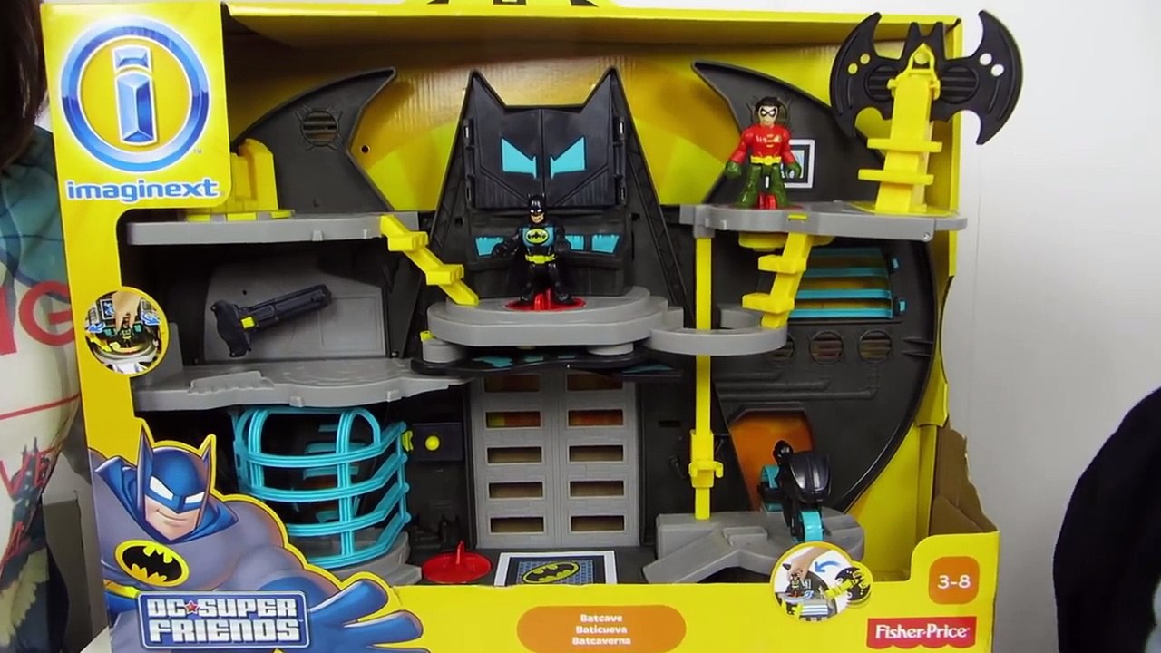 Juguetes de Batman y Robin La Batcueva con moto y carcel