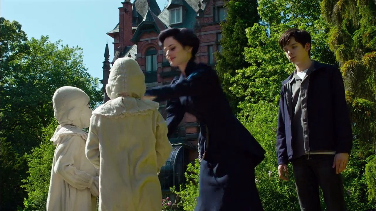 Miss Peregrine's Home For Peculiar Children   The Tour Clip [HD]   20th Century FOX