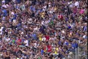 Buffon fa partire gli applausi durante l'inno Francese di Italia - Francia 01.09.2016