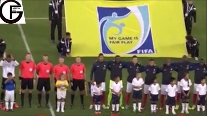 Buffon fait applaudir les tifosi pendant l'hymne français !