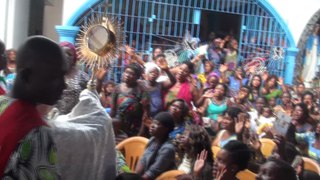 Célébrations de délivrance catholique au Togo