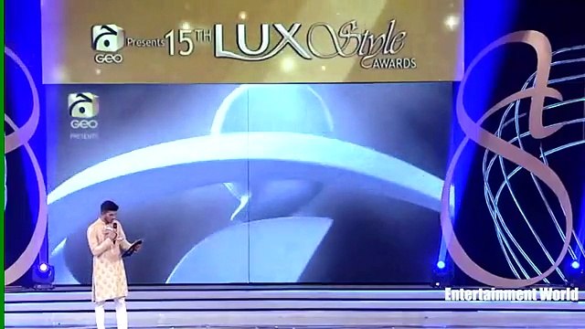 Ayesha Khan Wins Best Supporting Actress Award