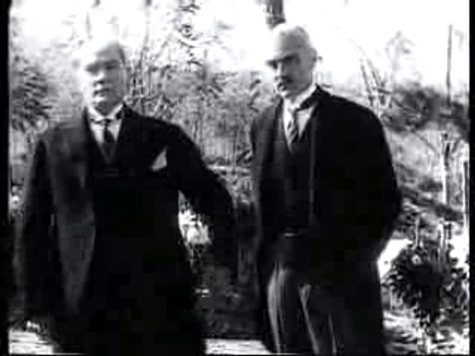 Atatürk Amerikalılara konuşuyor