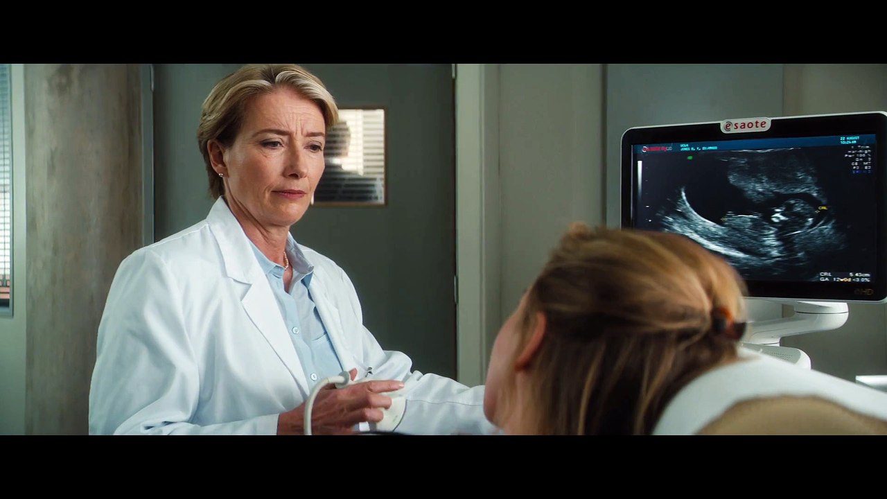 Bridget Jones's Baby - Doctor Helps During Ultrasound