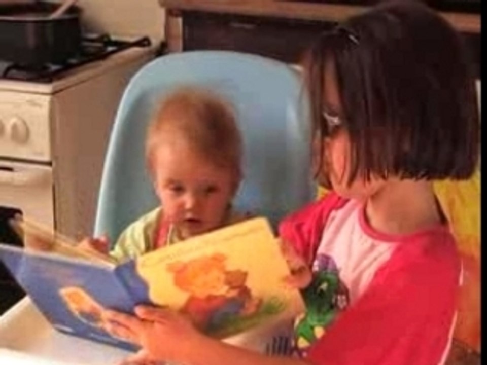 Lisa fait la lecture