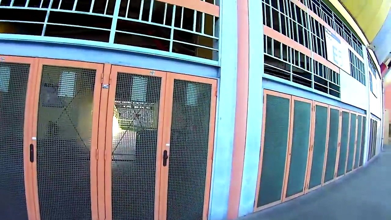 POKÉMON GO #10 - FUI NUM ESTÁDIO DE FUTEBOL CAPTURAR POKÉMONS ! !