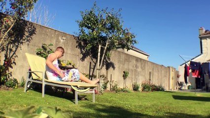 Ben Phillips | Super Sun Bed ~ I need a skin graft ~ PRANK