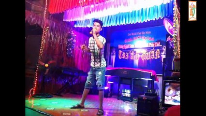 Dung nhac chuyen long. Phong Phi Pham