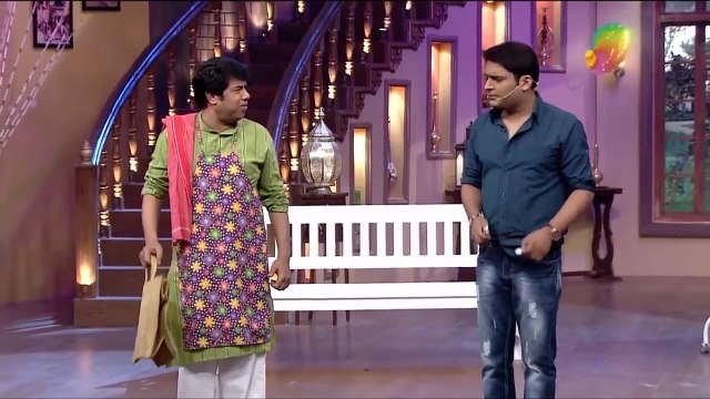 نسیم وکی نے کپیل کی پھوپی سے کیا کہہ دیا کہ کپیل غصے میں آگئے،دونوں کی ایسی کامیڈی حال میں تالیاں گونجھ اٹھی