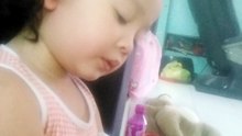 น้องมีนาร้องเพลง