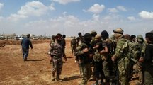 Türk Tankları Çobanbey'e Girdi, ÖSO Askerleri Selfie Çekti