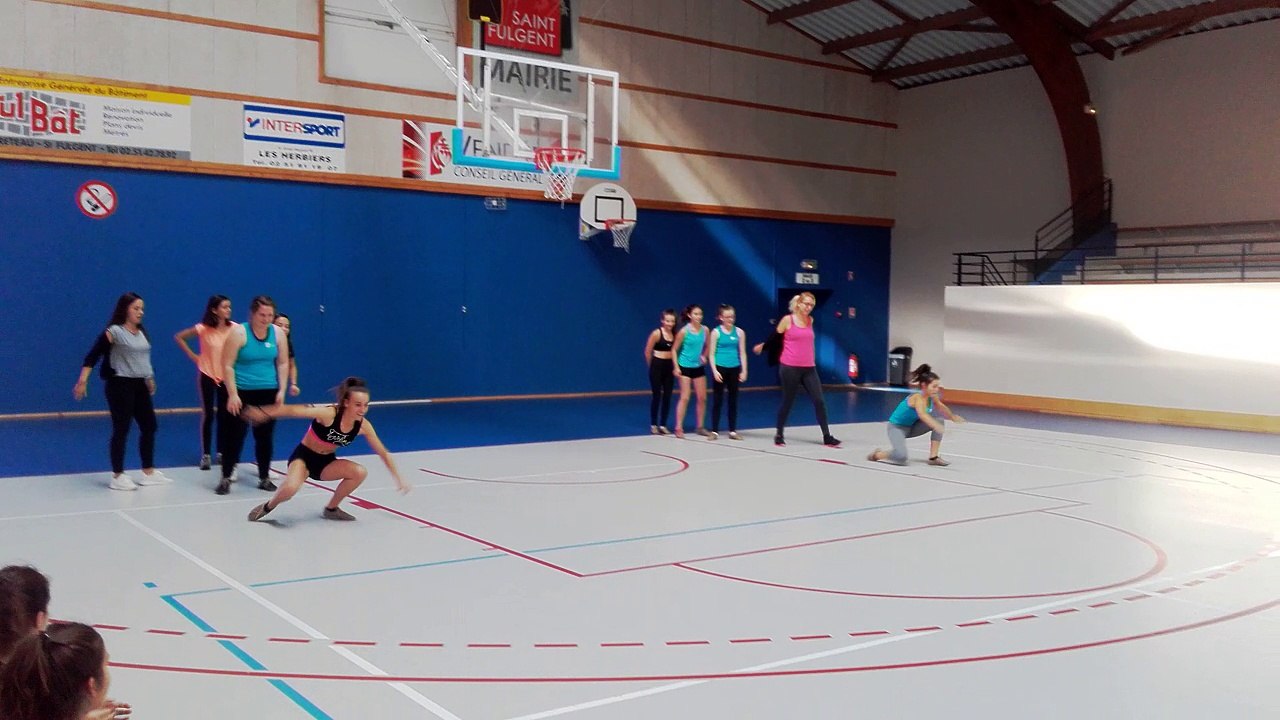 Les monos aussi s'échauffent
