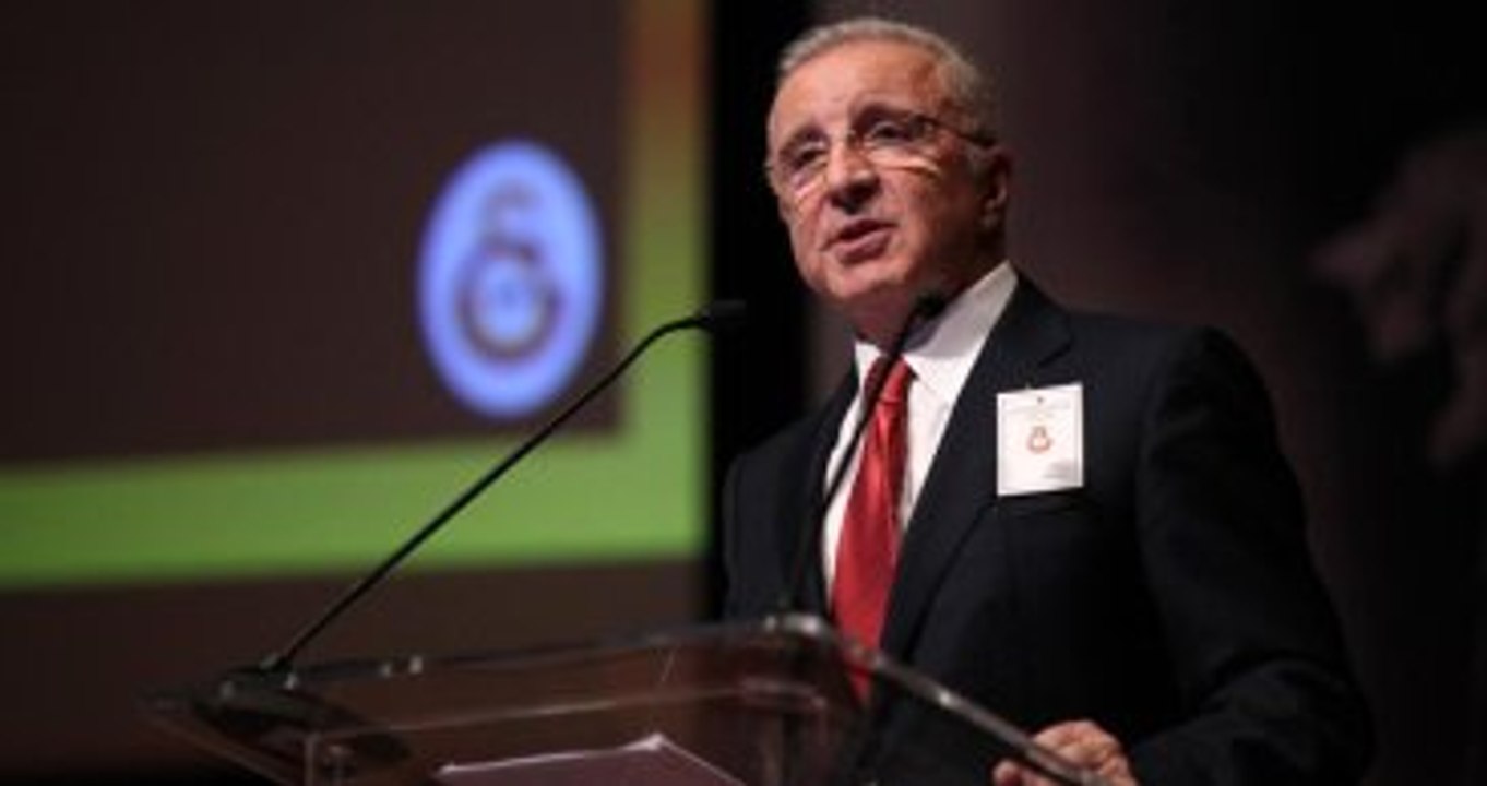 Galatasaray Eski Başkanı Ünal Aysal, Başkanlığa Aday Olmayacağını Belirtti