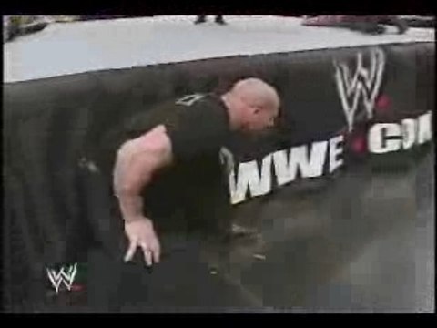 2003-04-29 - WWE RAW - Goldberg kills 3 Minute Warning