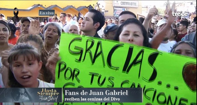 LLEGADA DE LOS RESTOS DE JUAN GABRIEL A LA FRONTERA DE ( EE..UU.) CON CIUDAD JUAREZ ( Mexico ) 03/09/2016