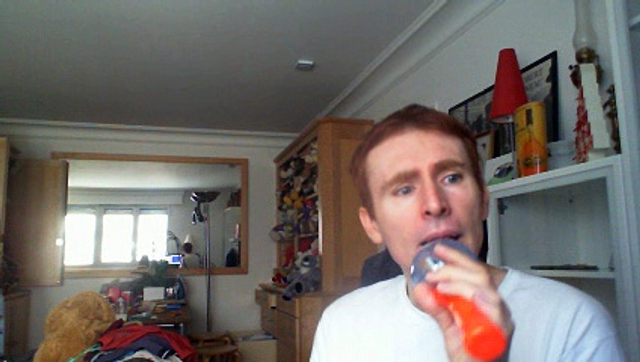 Wiwi égratigne "t'as rien compris" de Charly Bell