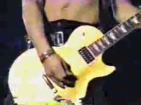 Guns n' Roses - Slash - live solo somewhere