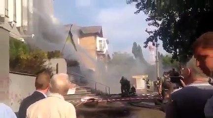 В Киеве подожгли телеканал «Интер»