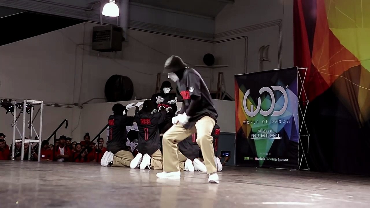 Jabbawockeez-at-World-of-Dance-Bay-Area-2014 - 10Youtube.com