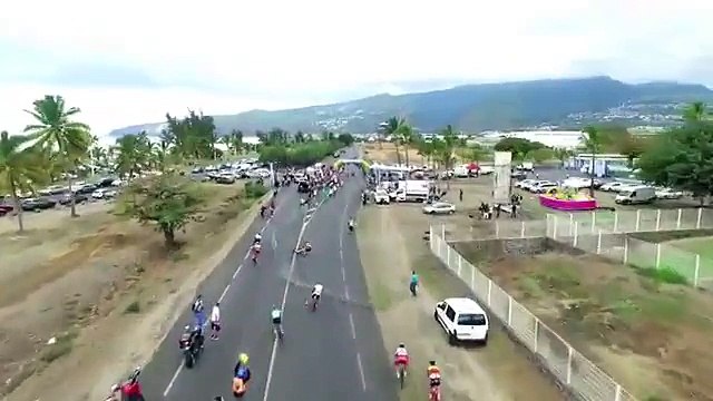 Le père d'un coureur provoque un grave accident en pleine course cycliste