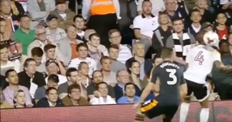 Denis Odoi, Topu Sırtında Sektirerek Rakibini Geçti