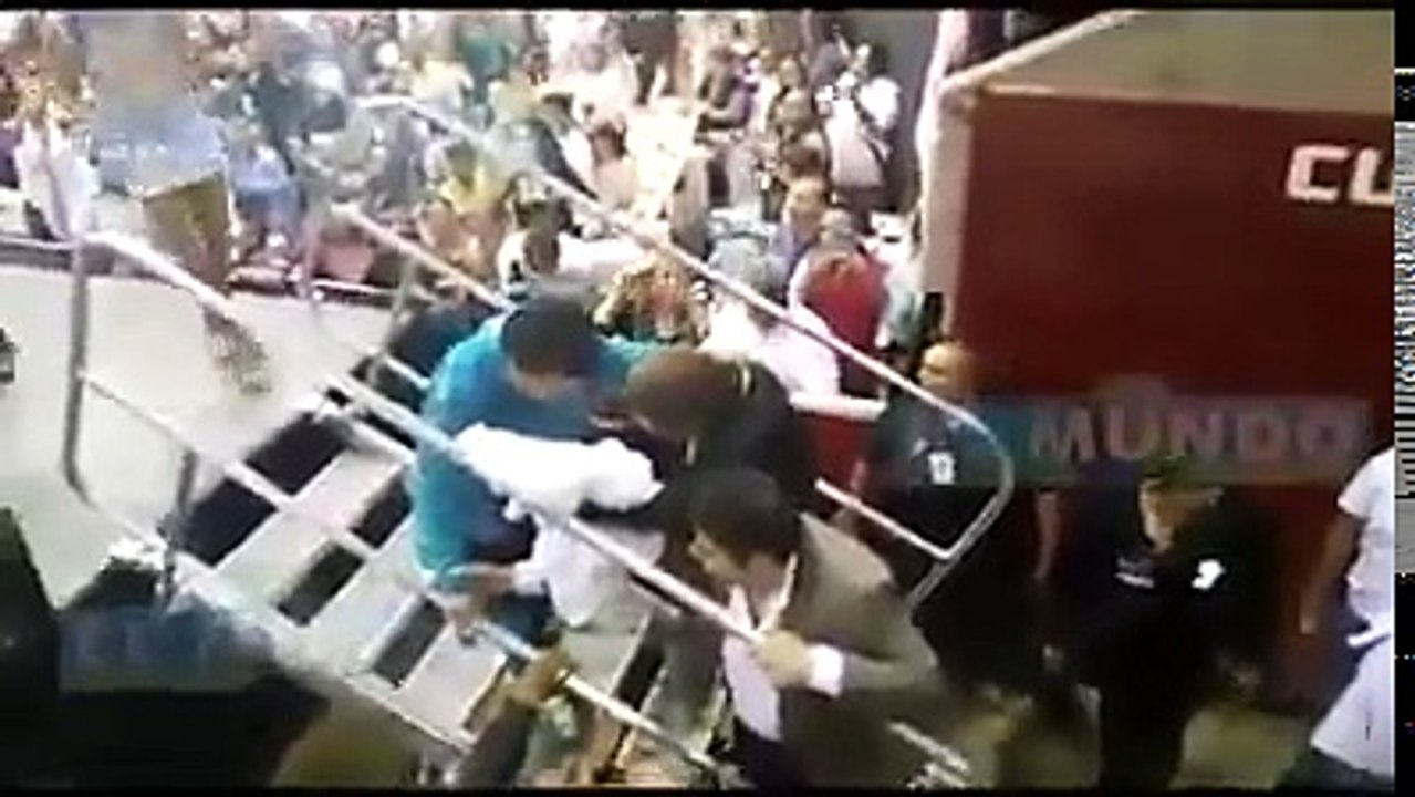 Divulgaron video del presunto preinfarto de Juan Gabriel durante un concierto