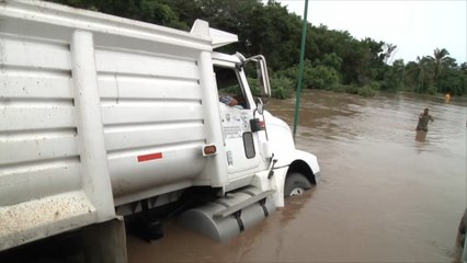 Cerca de 200 personas fueron trasladadas por inundaciones en Guerrero