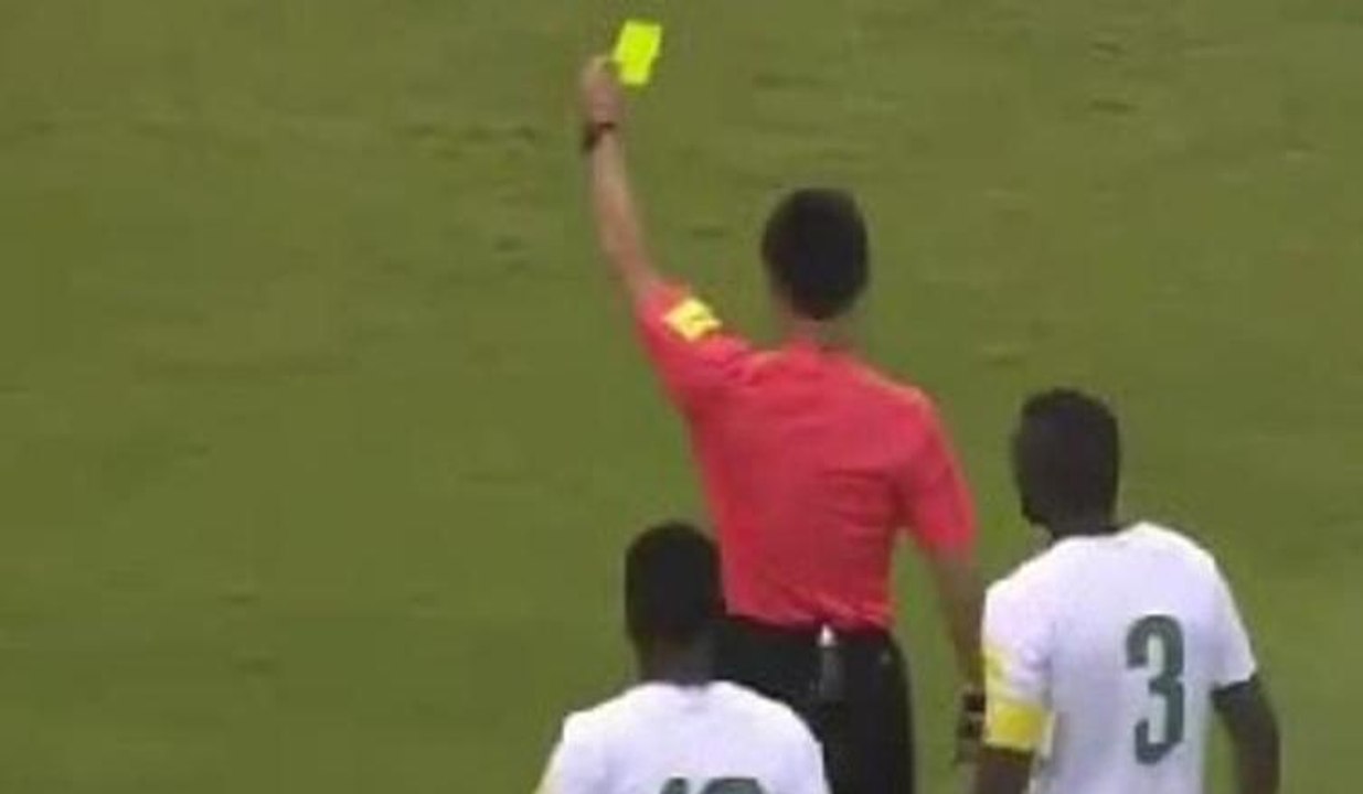 Suudi Arabistan - Tayland maçına hakem hataları damga vurdu