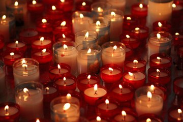 Le 18:18 : un site web marseillais pour allumer un cierge dans toutes les églises de France