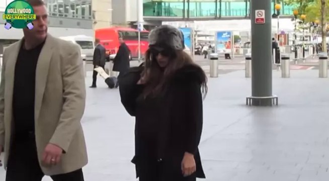 Penelope Cruz Flaunts CLEAVAGE For Esquire Magazine